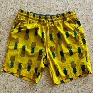 Mens Hurley pineapple swim trunks Size Small